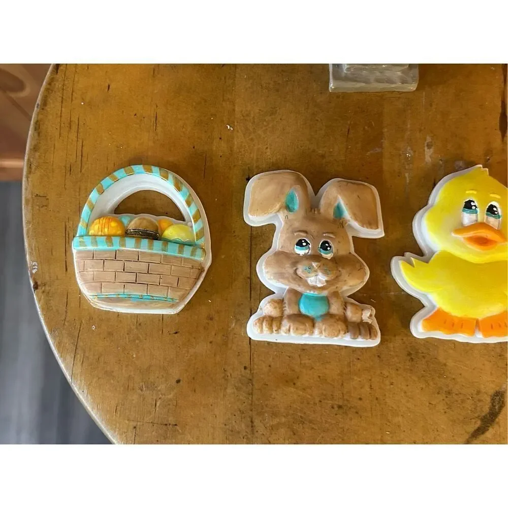 Vintage coffee shop/Easter decorations (8776)￼